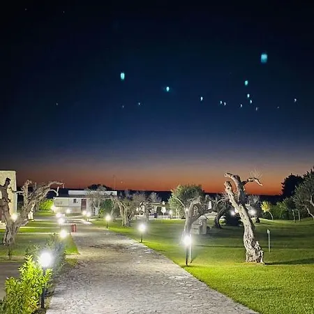 Bed & Breakfast Masseria Un Posto Al Sole 4*