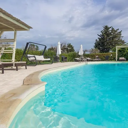 Masseria Un Posto Al Sole Bed & Breakfast