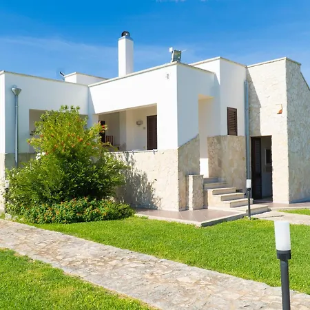 فندق مبيت وإفطار Masseria Un Posto Al Sole أوترانتو