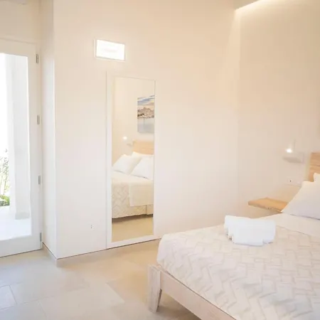 Masseria Un Posto Al Sole Bed & Breakfast 4*