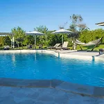 Masseria Un Posto Al Sole Bed and breakfast 4*