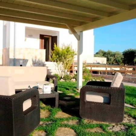 Masseria Un Posto Al Sole Bed & Breakfast