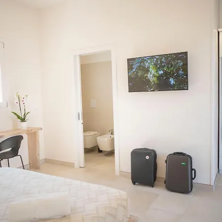 Bed and Breakfast Masseria Un Posto Al Sole 4*